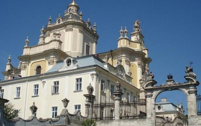 Пасажирський трансфер Львів Пасажирські трансфери до Львова