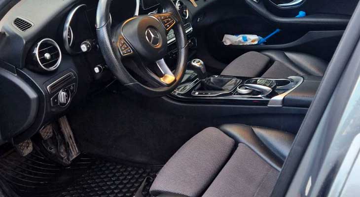 Оренда легкового авто Mercedes з водієм у Львові
